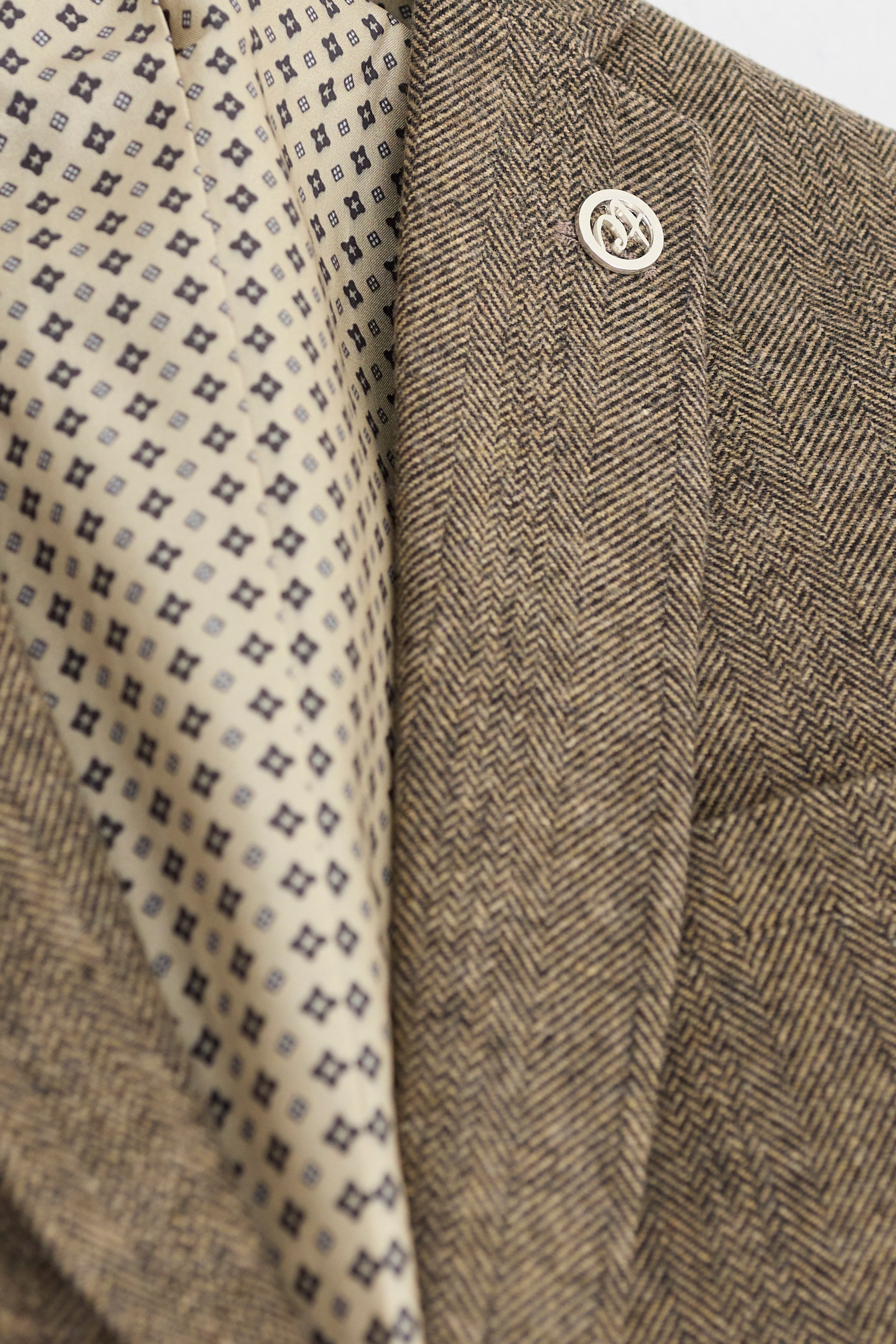 Oak-Brown Herringbone Tweed 3 Piece Suit