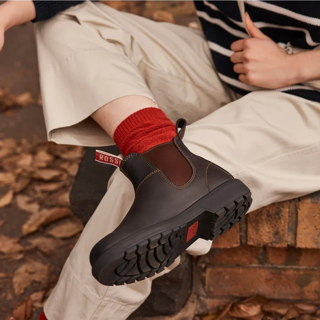 Endura 303 - Brown Leather Chelsea Boots